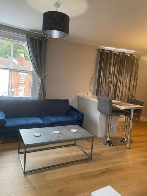Brady'S Glastonbury Beautiful Pad Great Location! Extérieur photo