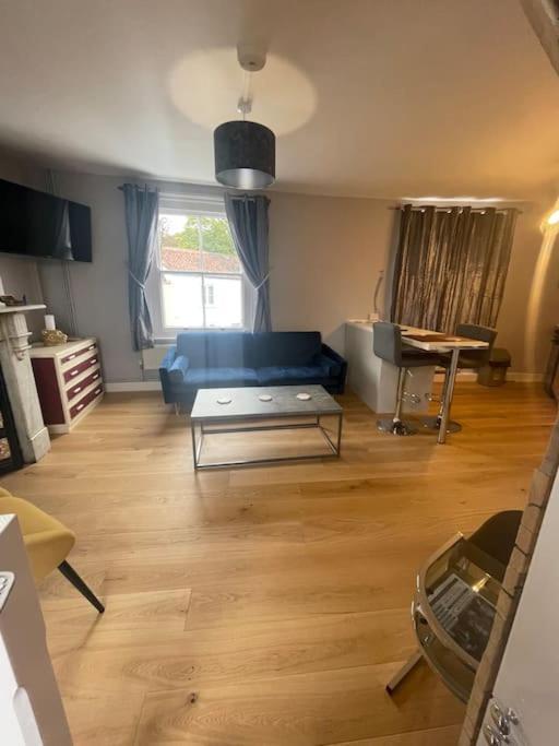 Brady'S Glastonbury Beautiful Pad Great Location! Extérieur photo
