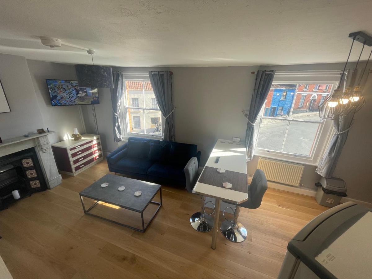 Brady'S Glastonbury Beautiful Pad Great Location! Extérieur photo